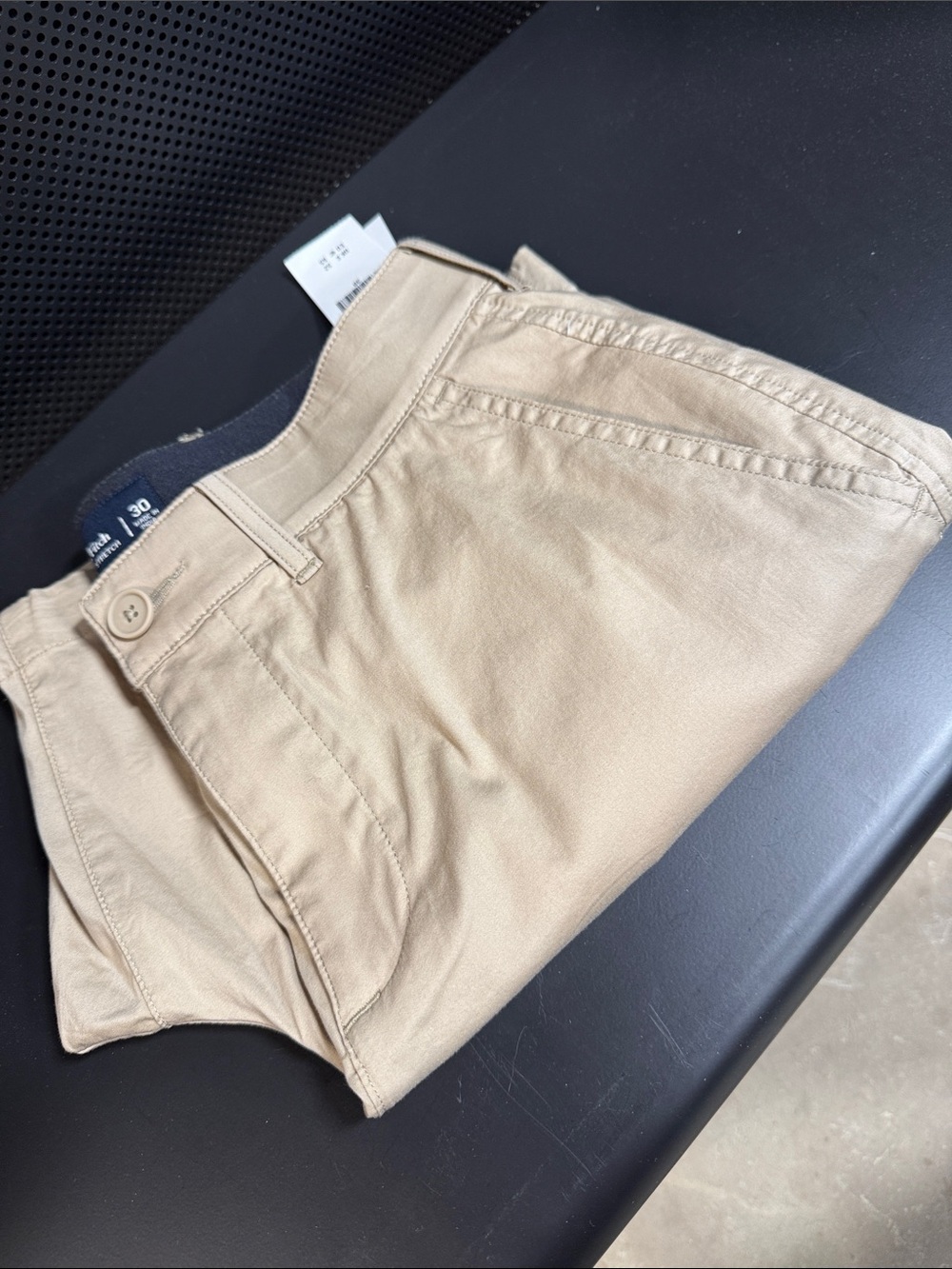 Abercrombie & Fitch Men’s Beige Flat-Front Chino Shorts